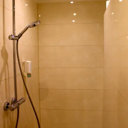 Donnersberg מלון 3*