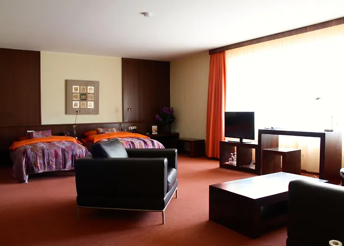 Hotell Donnersberg 3*